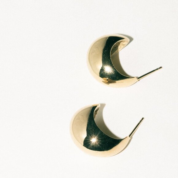 Completed Works Curve Recycled Gold & silver Vermeil Earrings hoop small - Picture 1 of 7